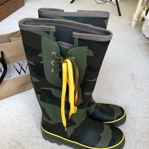EUC - J.Crew - Camouflage Rain Boots $65